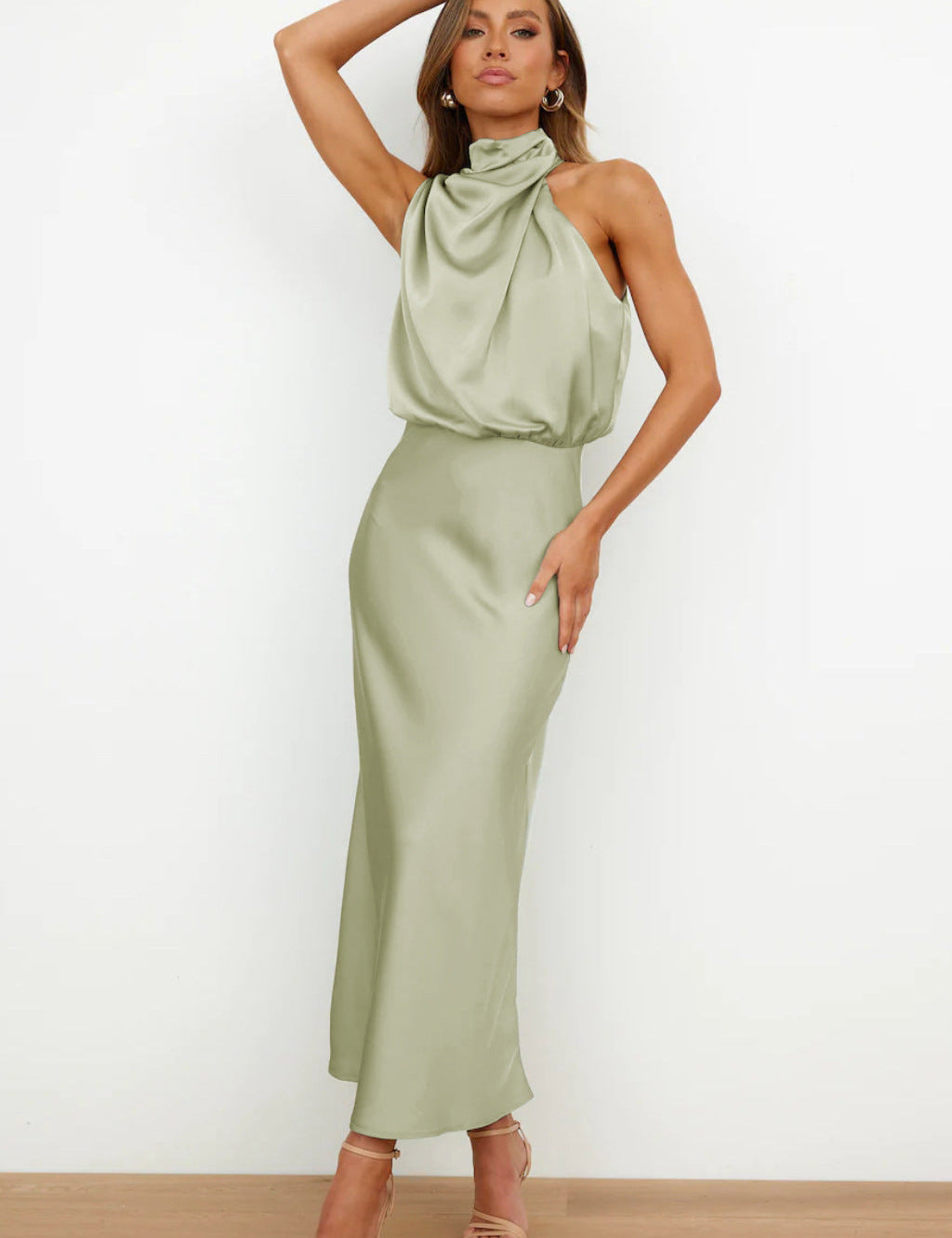 Tyra | Elegantní večerní šaty s halter výstřihem