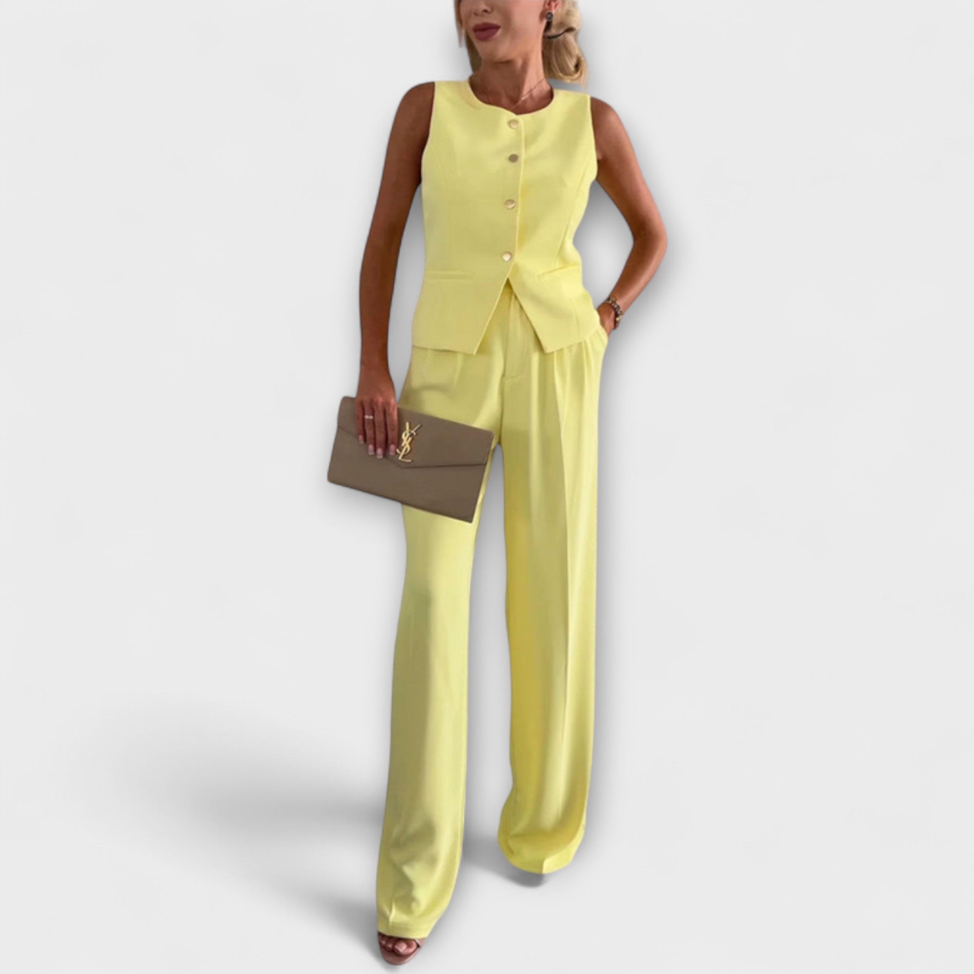 Top elegant bez ramínek a kalhoty