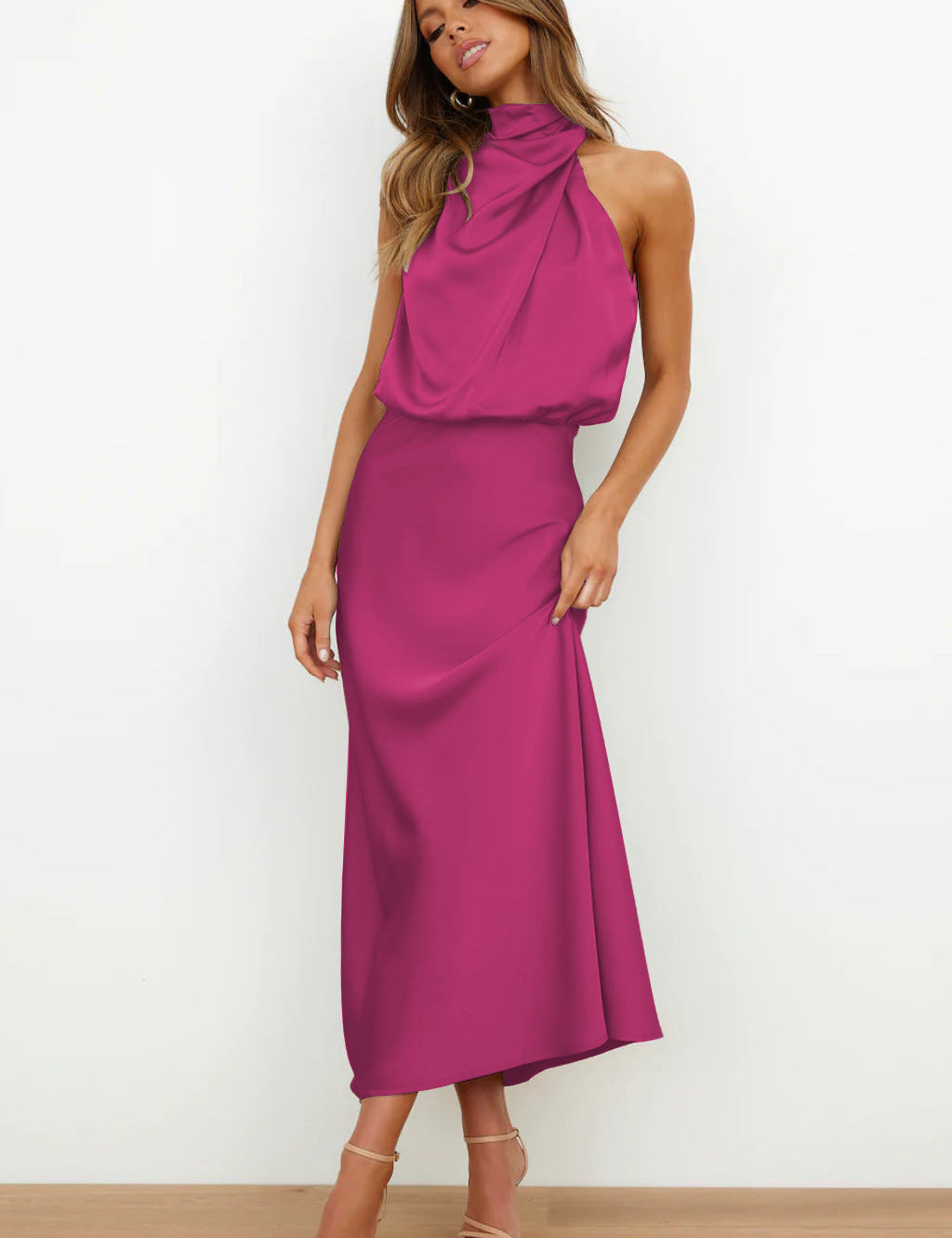 Tyra | Elegantní večerní šaty s halter výstřihem