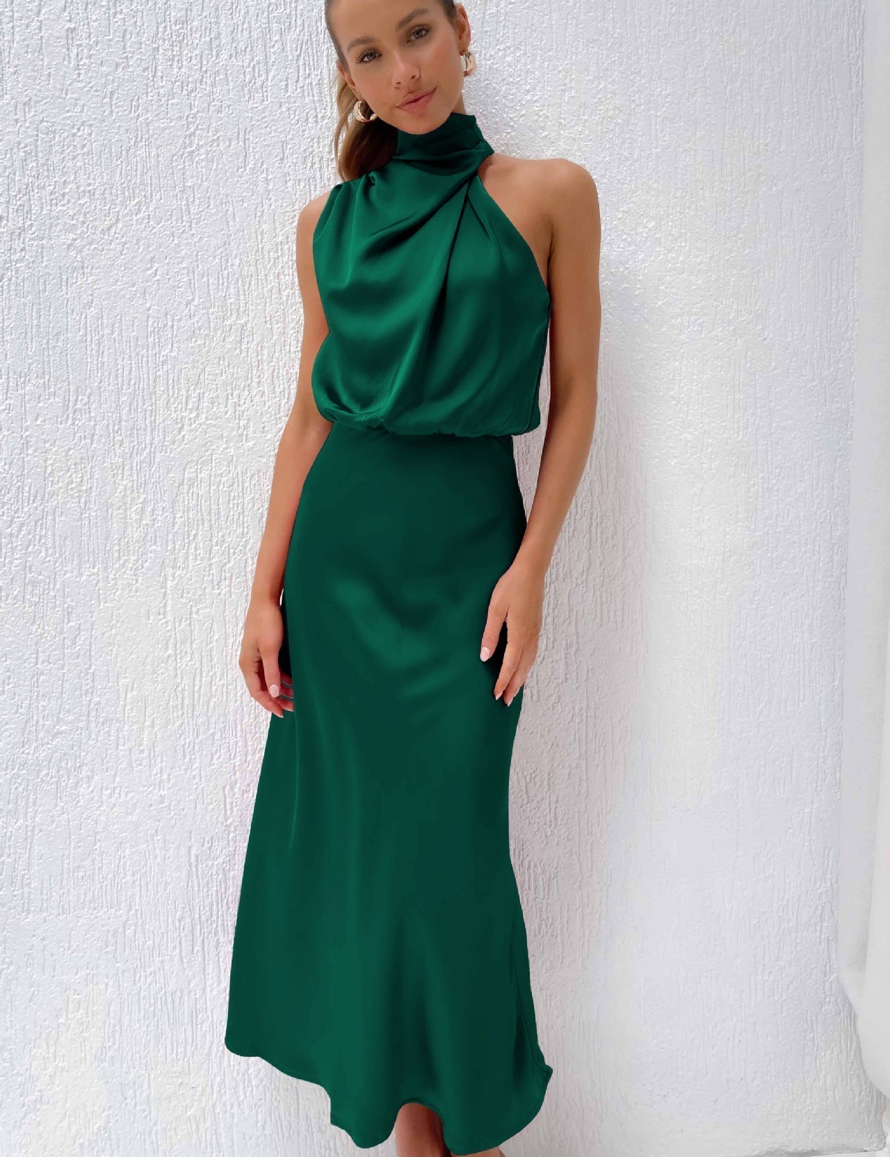 Tyra | Elegantní večerní šaty s halter výstřihem