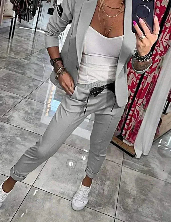 Adriana - Elegantní souprava