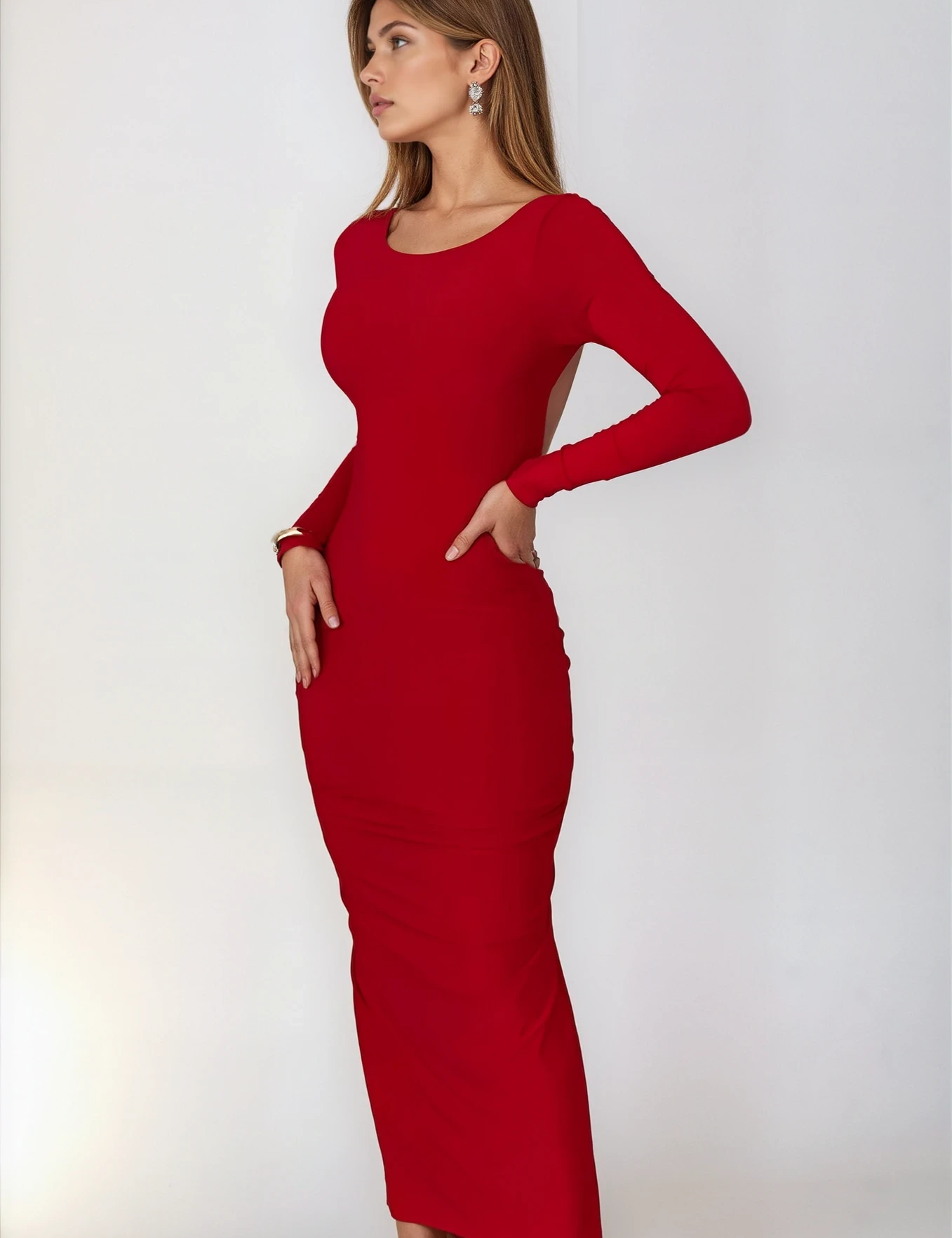 Agathe | Elegantní šaty s odhalenými zády
