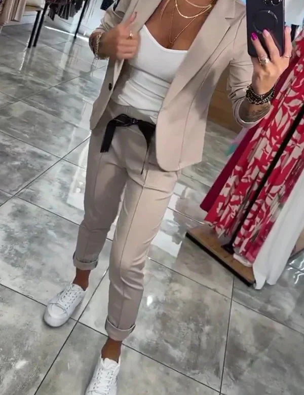 Adriana - Elegantní souprava
